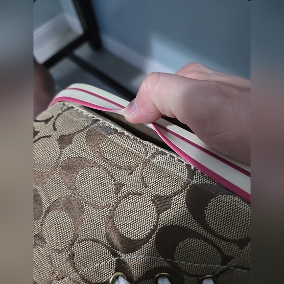 Coach Tan signature Canvas High Top Shoes Women Sz. 7 Barrett Graffiti FLAWED - Picture 10 of 12